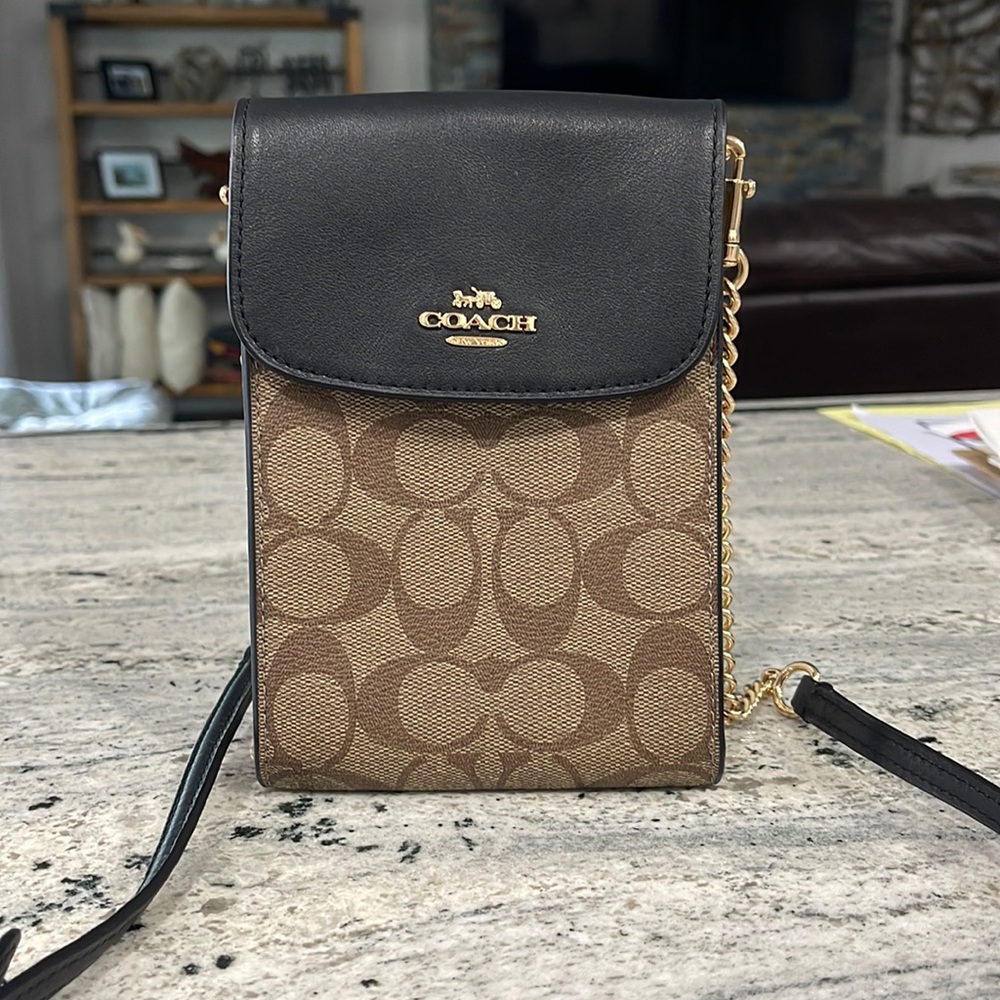 Coach Signature khaki and black Crossbody - Picture 1 of 6